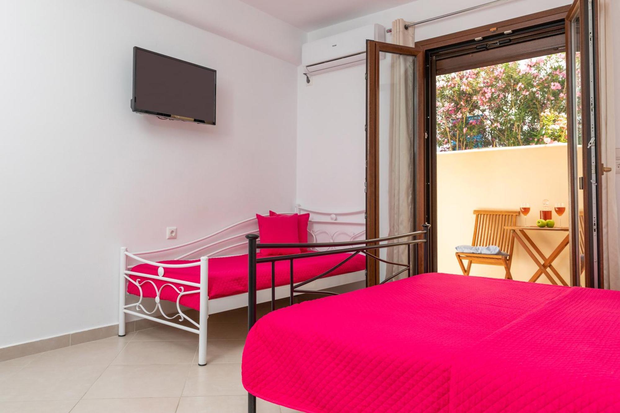 Naxos Diamond Studios Apartments Naxos City 객실 사진